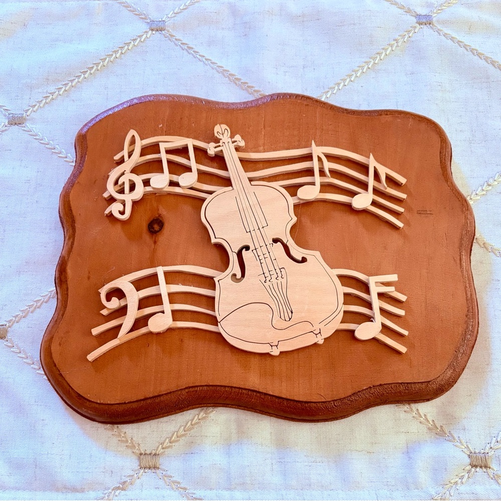 Beautiful Wooden Handmade Musical Note Violin Wall Decor in Brown and Cream